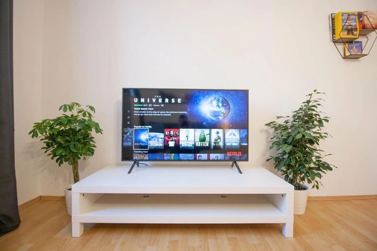 Cozy 2 Room Apartment - Enjoy Viennas Spring Vibes  Wien