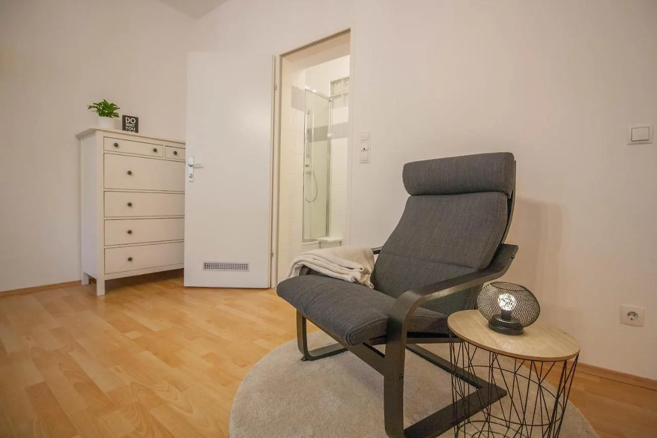 Cozy 2 Room Apartment - Enjoy Viennas Spring Vibes Österreich