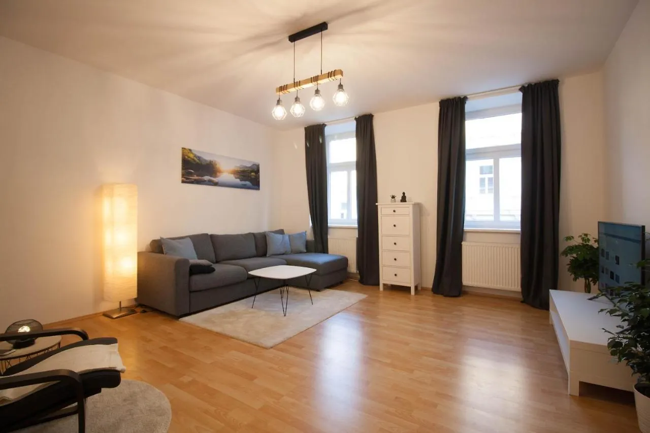 Cozy 2 Room Apartment - Enjoy Viennas Summer Vibes