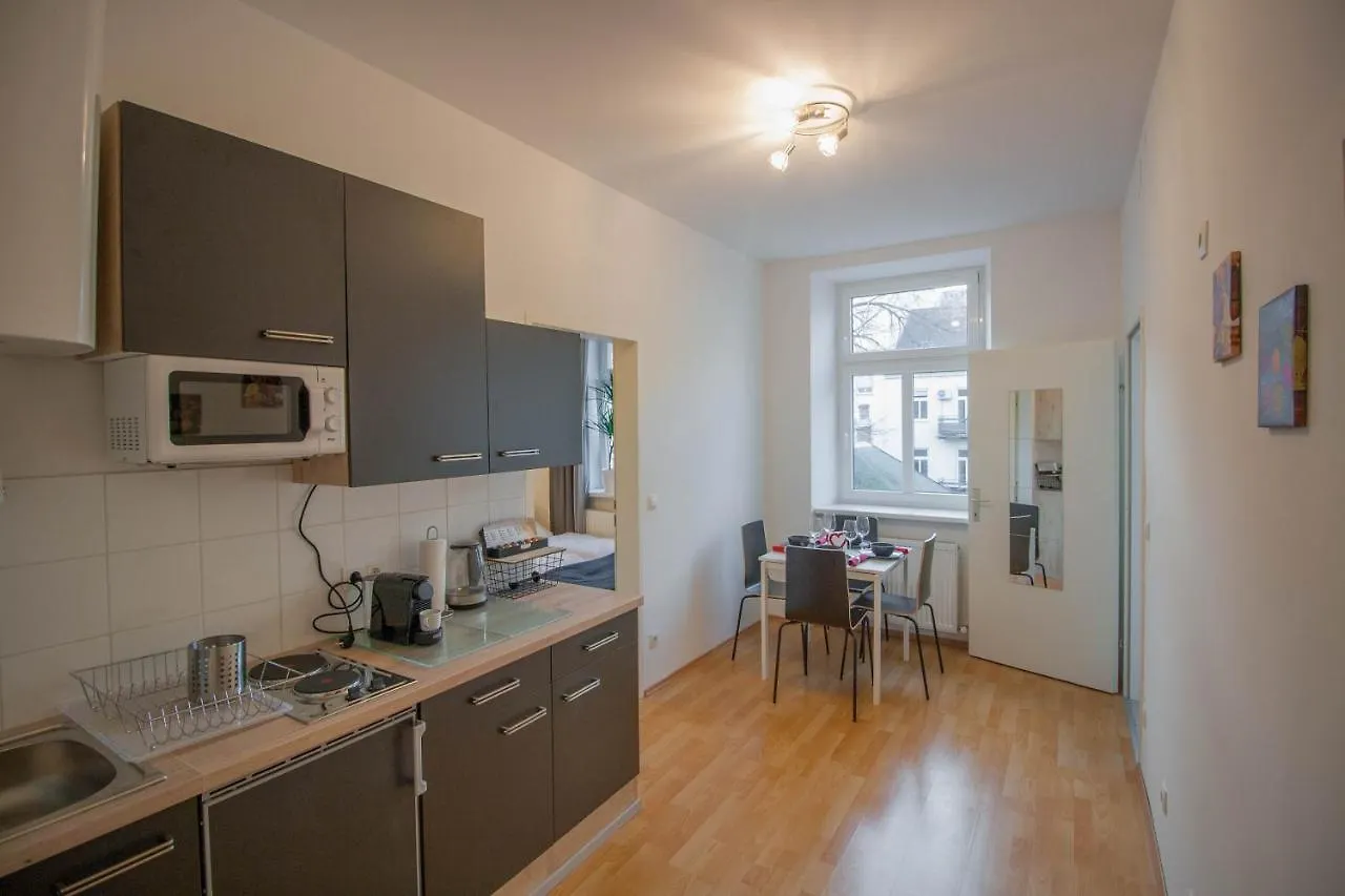 Cozy 2 Room Apartment - Enjoy Viennas Summer Vibes Wien
